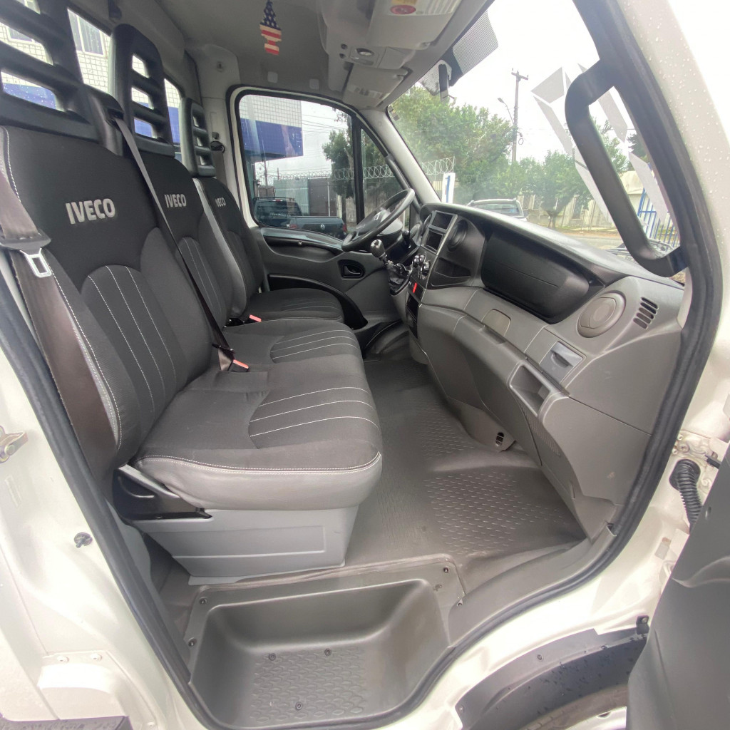Imagem do veículo IVECO Daily Chassi 35S14 2P