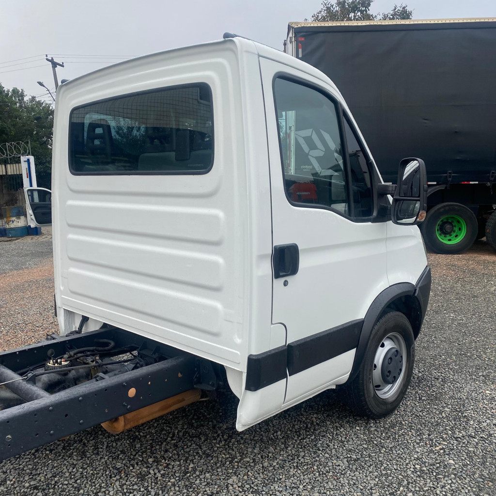 Imagem do veículo IVECO Daily Chassi 35S14 2P