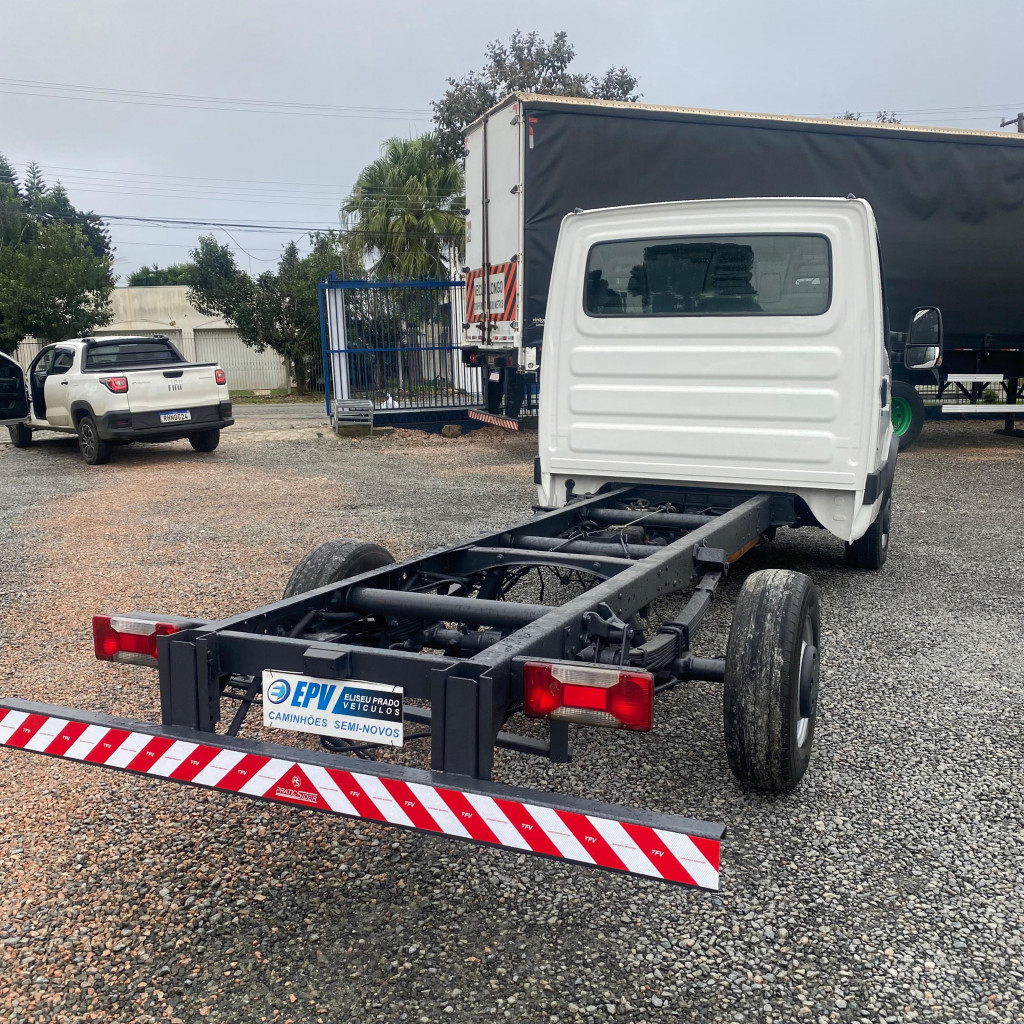 Imagem do veículo IVECO Daily Chassi 35S14 2P
