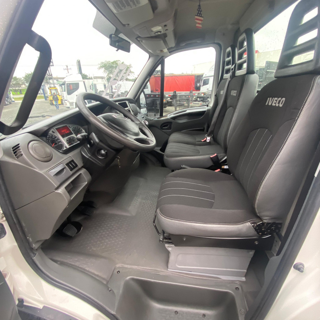Imagem do veículo IVECO Daily Chassi 35S14 2P