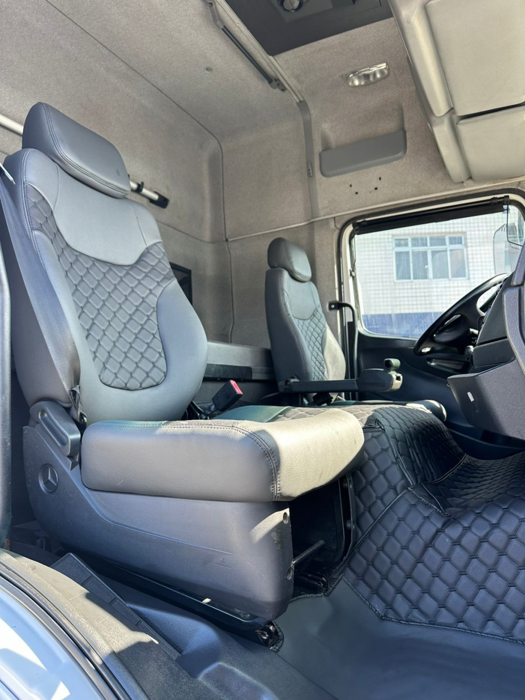 Imagem do veículo MERCEDES-BENZ Axor 1933 S 2P (E5)