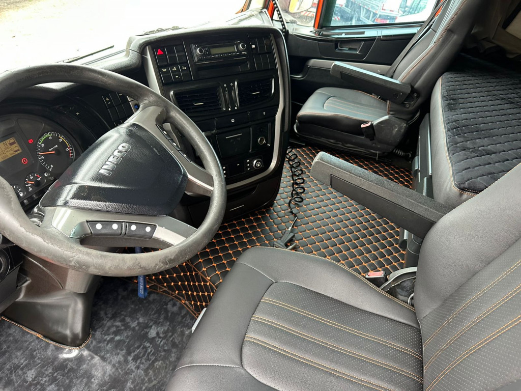 Imagem do veículo IVECO Stralis 600-S44T TA 6x2 2P (E5)