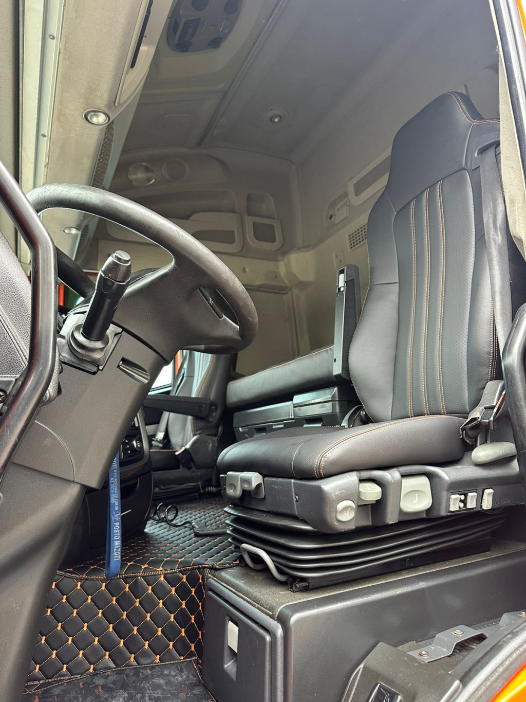 Imagem do veículo IVECO Stralis 600-S44T TA 6x2 2P (E5)
