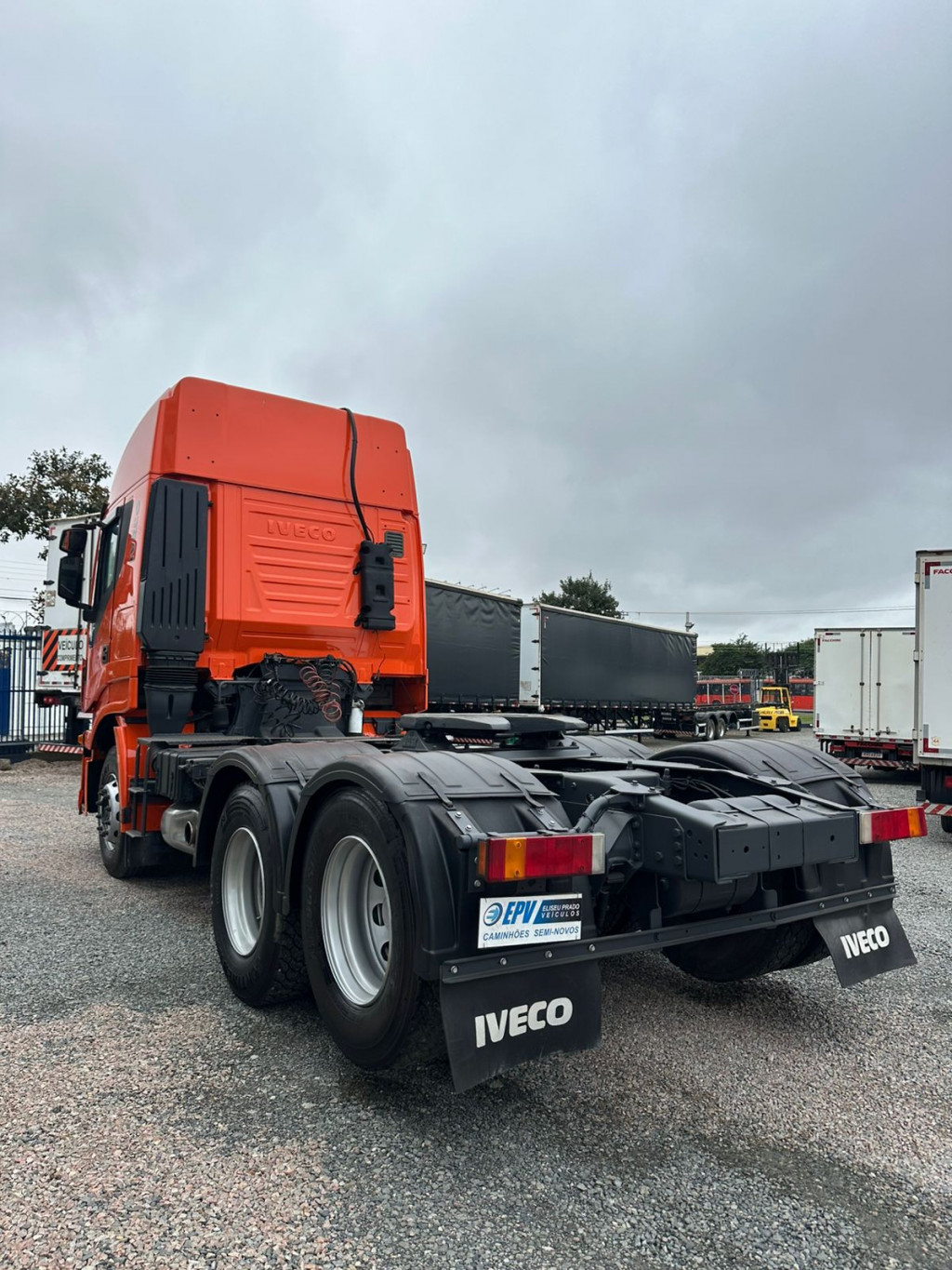 Imagem do veículo IVECO Stralis 600-S44T TA 6x2 2P (E5)