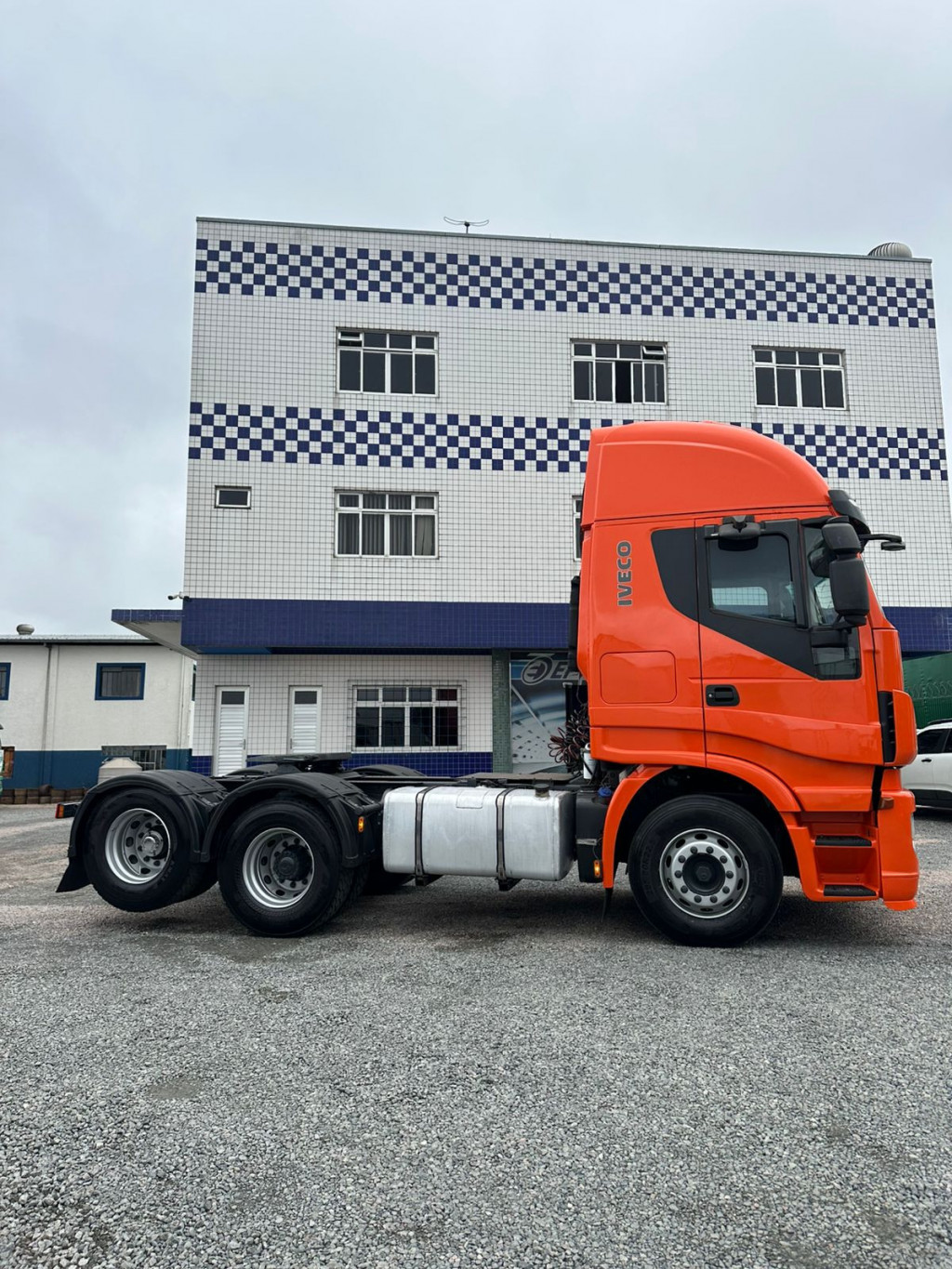 Imagem do veículo IVECO Stralis 600-S44T TA 6x2 2P (E5)