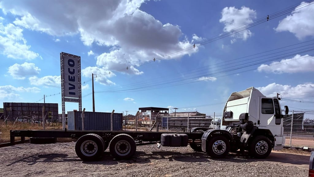 Imagem do veículo FORD Cargo 2428 E Turbo 8x2 2P