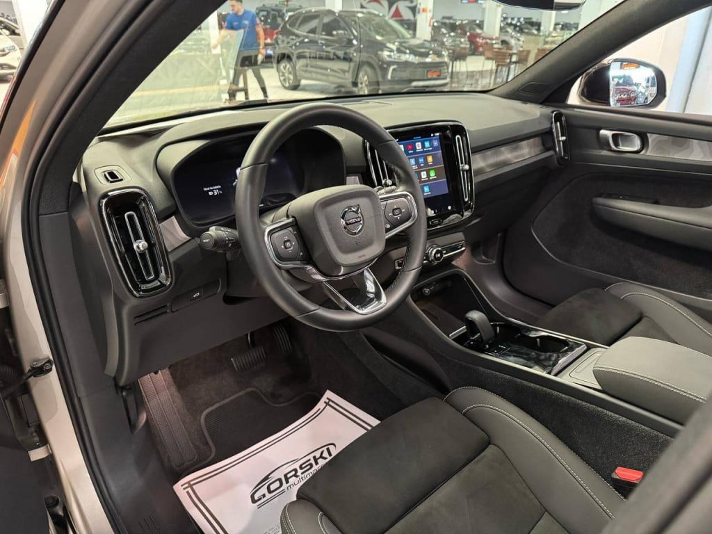 Imagem do veículo Volvo Xc40 6 Plus 2024