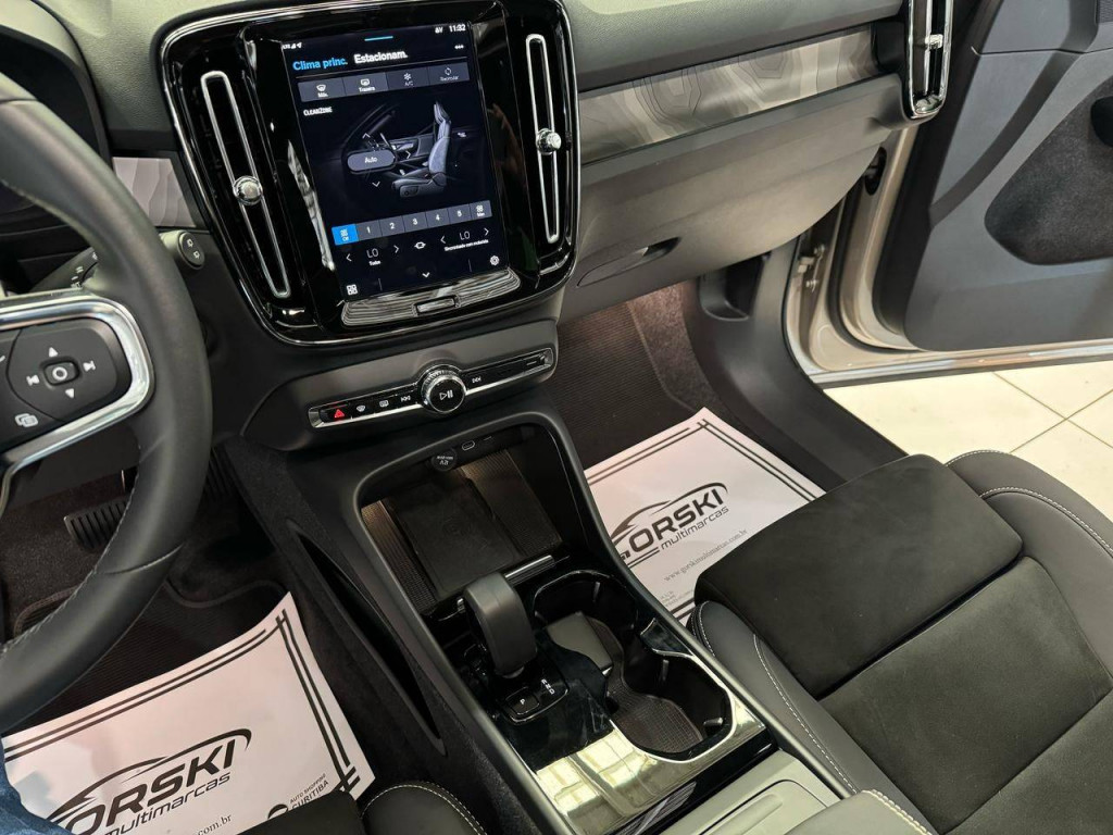 Imagem do veículo Volvo Xc40 6 Plus 2024