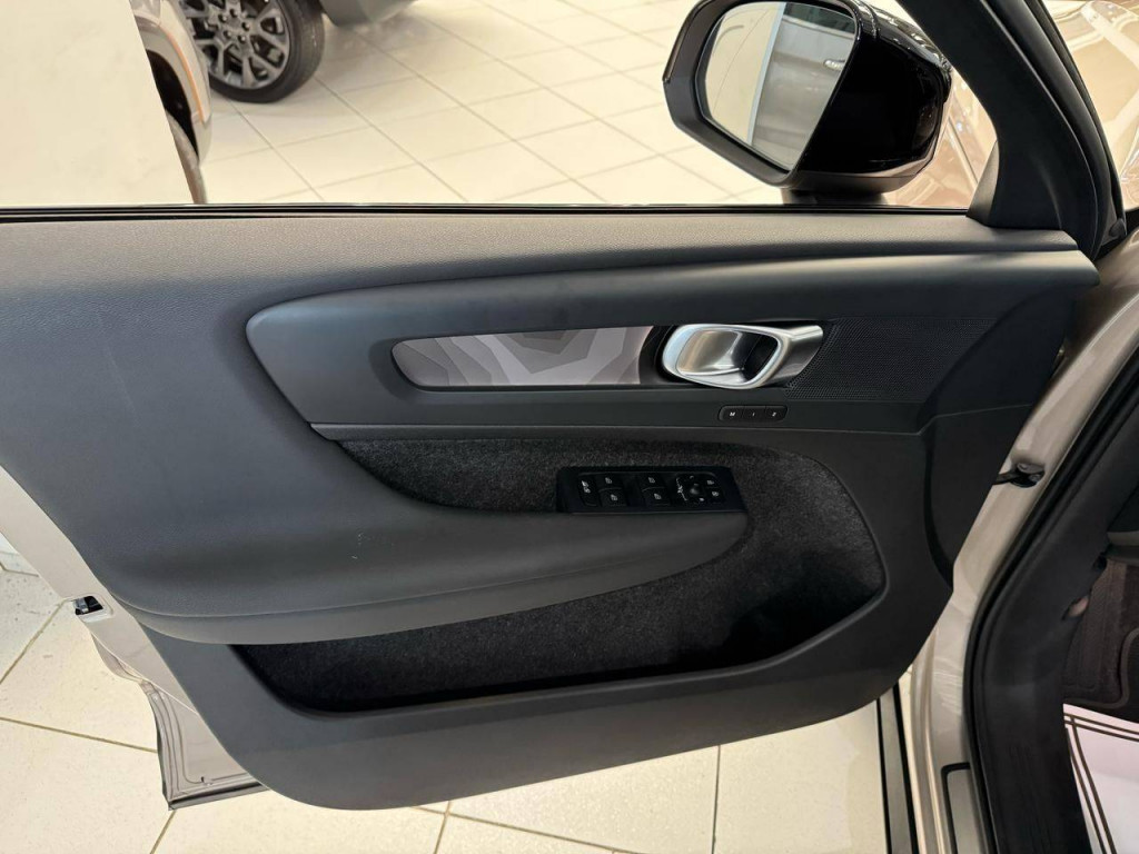 Imagem do veículo Volvo Xc40 6 Plus 2024