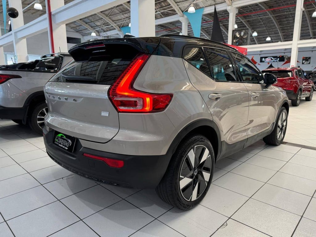 Imagem do veículo Volvo Xc40 6 Plus 2024