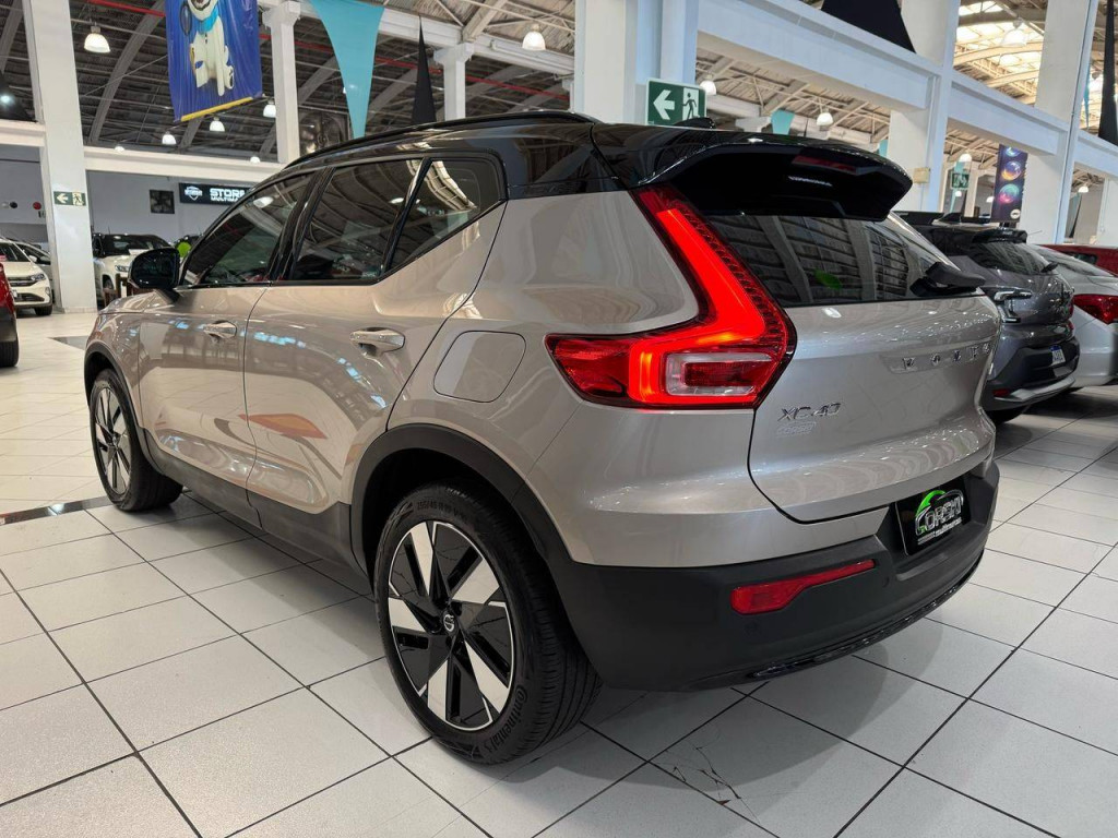 Imagem do veículo Volvo Xc40 6 Plus 2024