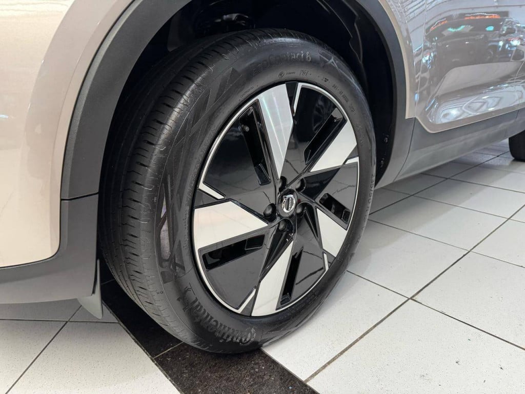 Imagem do veículo Volvo Xc40 6 Plus 2024