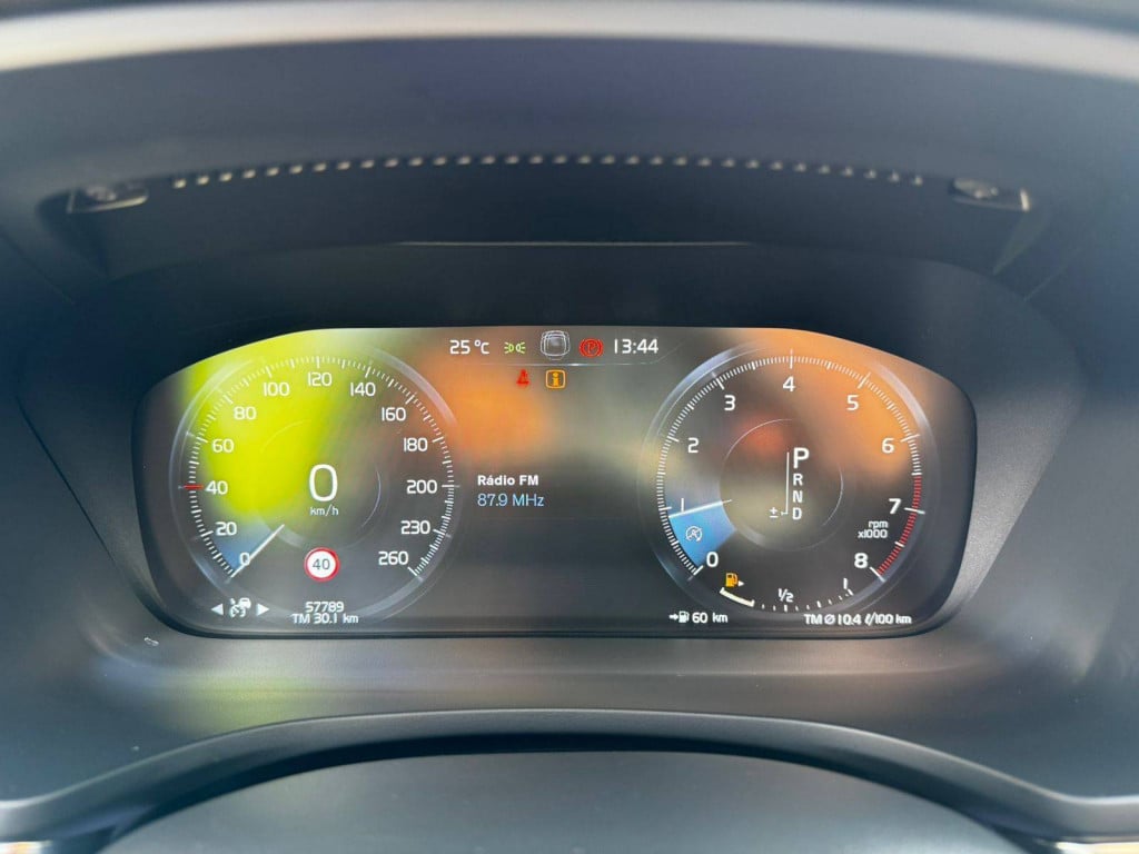 Imagem do veículo Volvo V60 T5 Momentum 2020