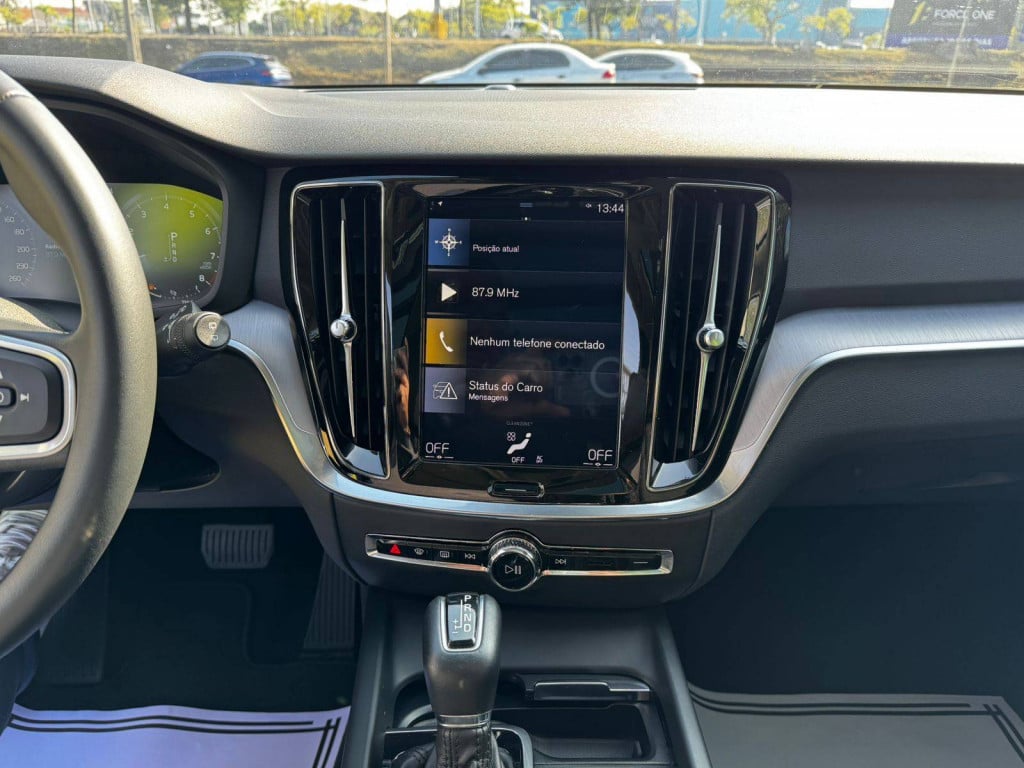 Imagem do veículo Volvo V60 T5 Momentum 2020