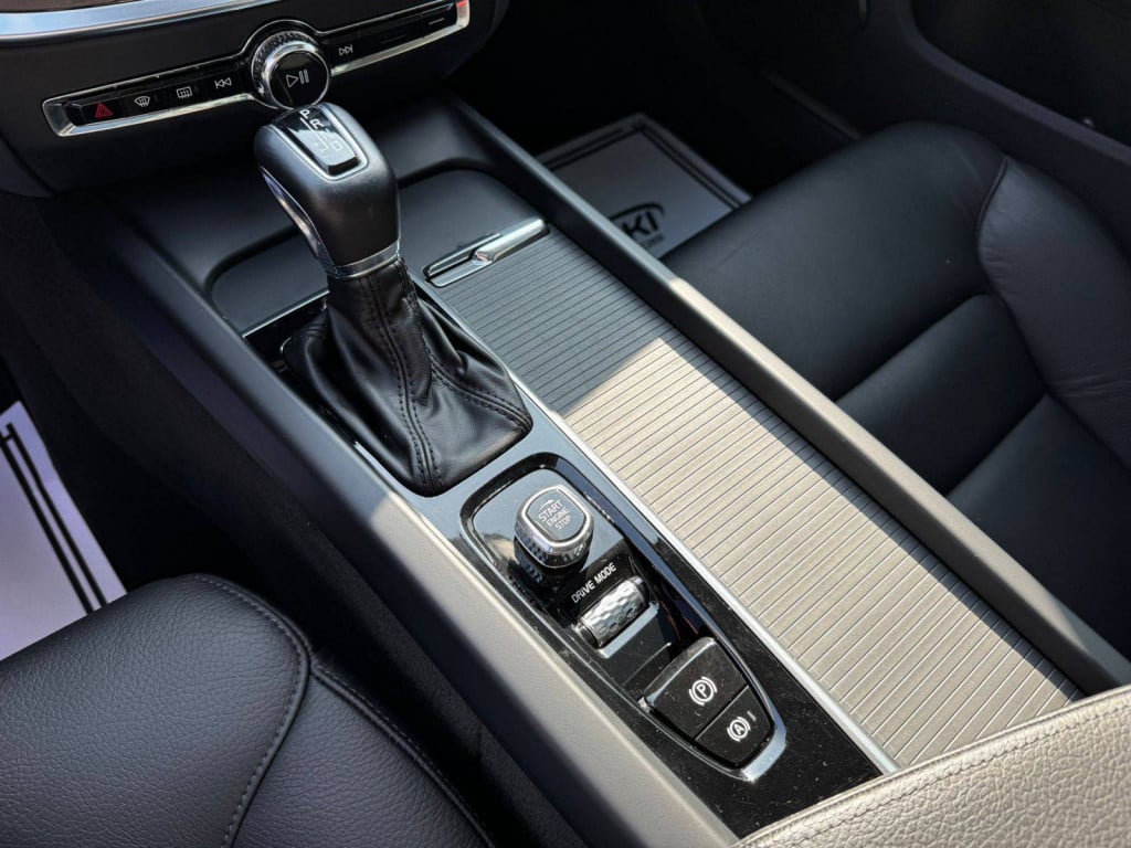 Imagem do veículo Volvo V60 T5 Momentum 2020