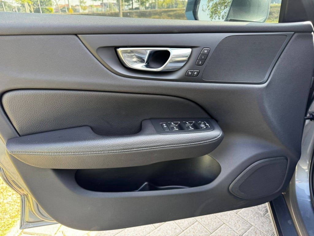 Imagem do veículo Volvo V60 T5 Momentum 2020