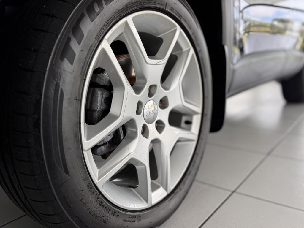 Imagem do veículo JEEP RENEGADE 2.0 16V TURBO DIESEL LONGITUDE 4P 4X4 AUTOMÁTICO