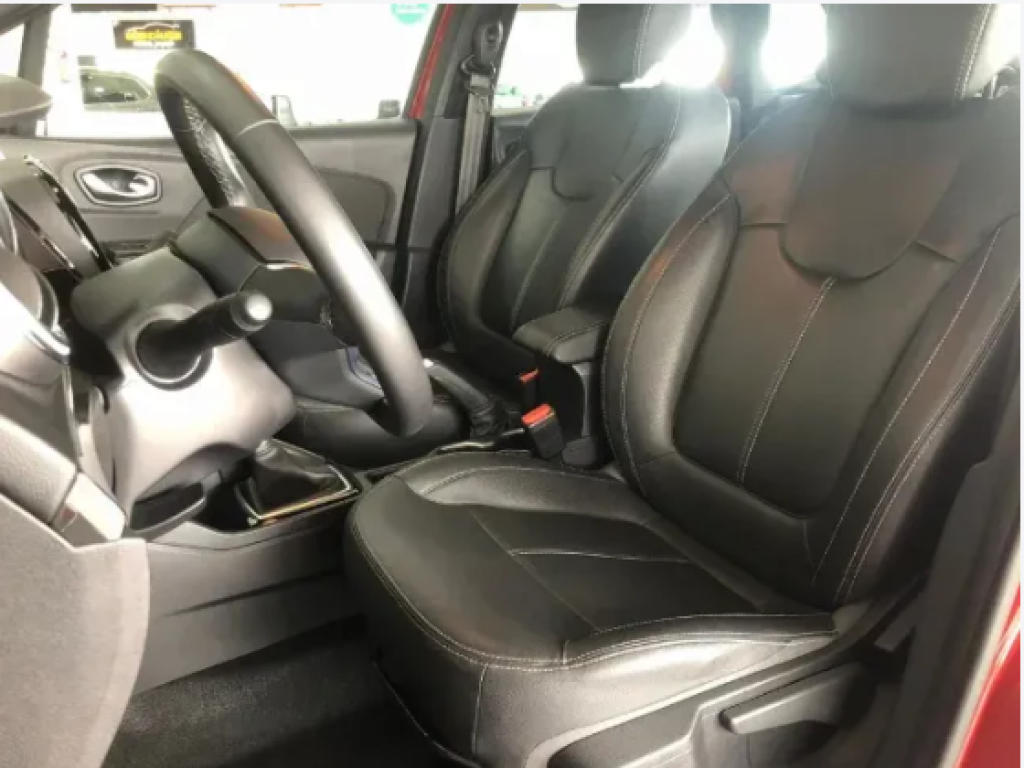 Imagem do veículo RENAULT CAPTUR 1.3 TCE FLEX INTENSE X-TRONIC