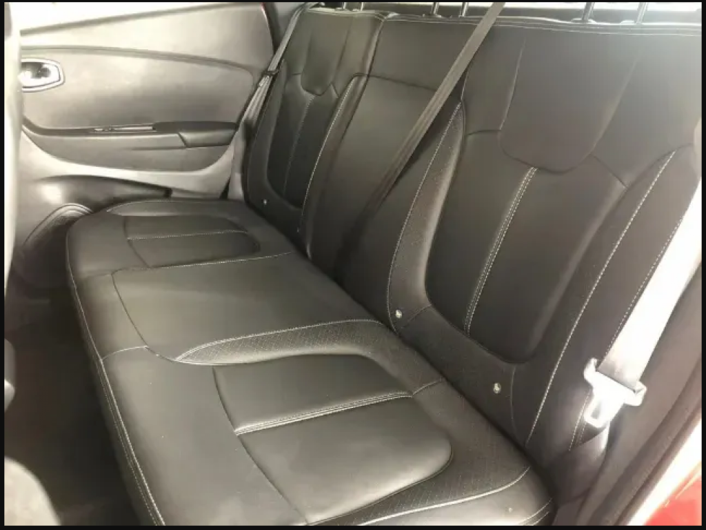 Imagem do veículo RENAULT CAPTUR 1.3 TCE FLEX INTENSE X-TRONIC
