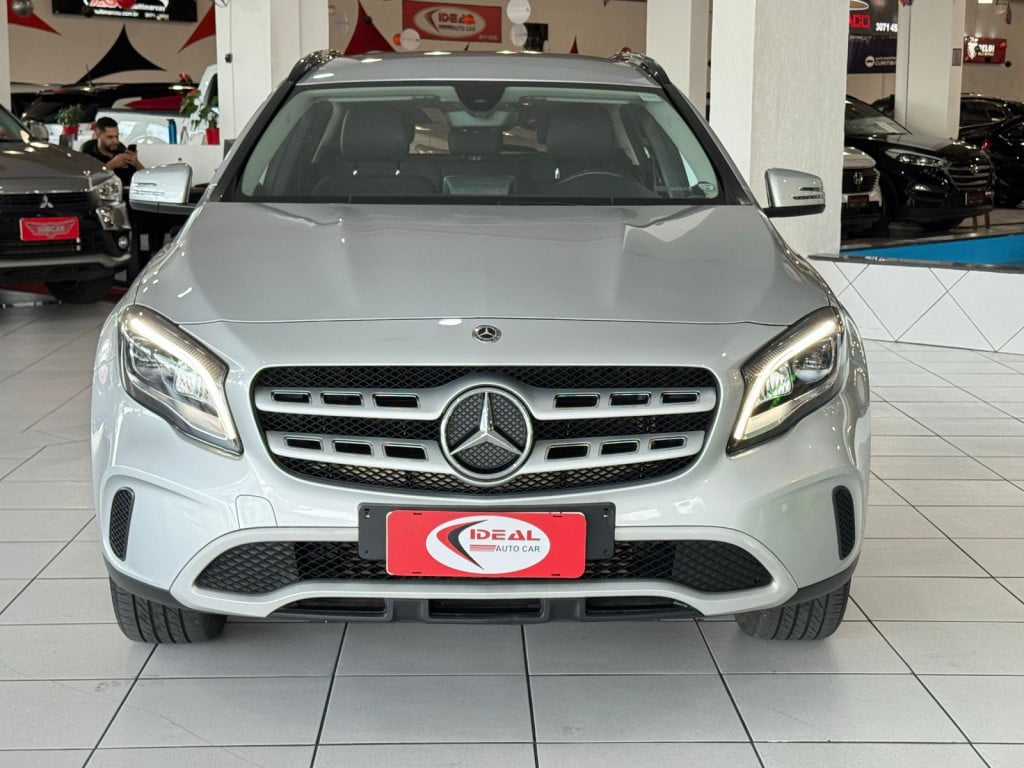 Imagem do veículo MERCEDES-BENZ GLA 200 1.6 CGI STYLE 16V TURBO FLEX 4P AUTOMÁTICO