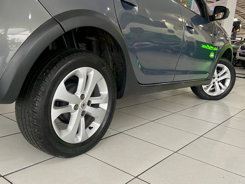 Imagem do veículo Renault Sandero Step 16 2017
