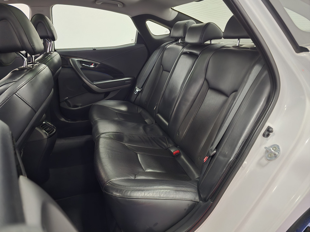 Imagem do veículo HYUNDAI AZERA 3.0 MPFI GLS V6 24V GASOLINA 4P AUTOMÁTICO