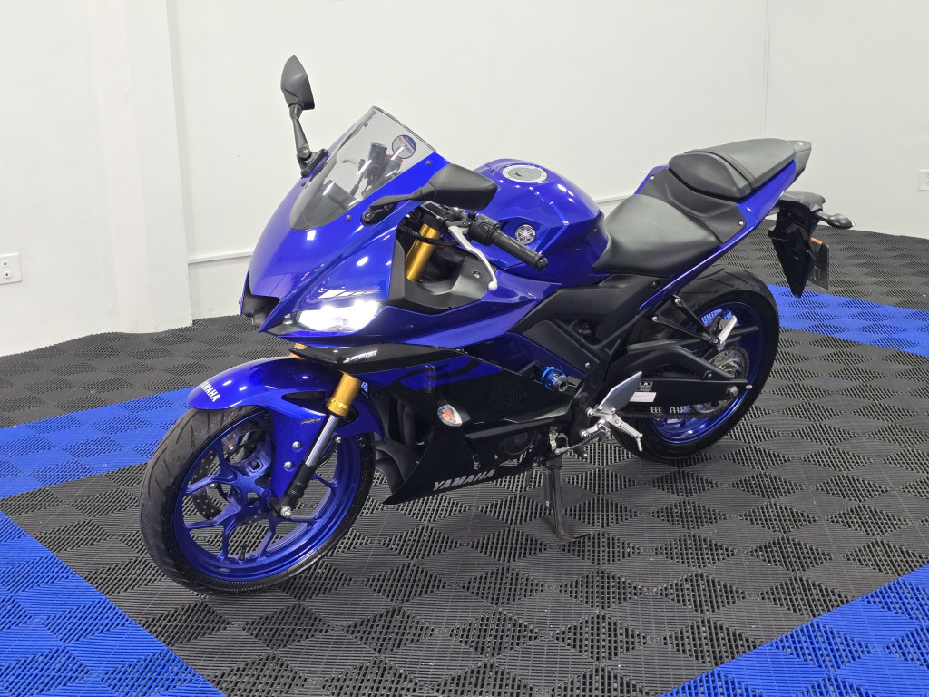 Yamaha YZF R-3 321 ABS