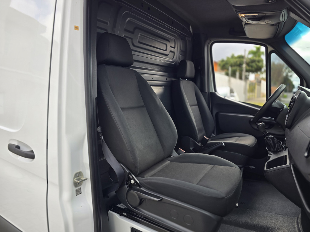 Imagem do veículo MERCEDES-BENZ SPRINTER 2.2 416 FURGÃO LONGO T.A DIESEL