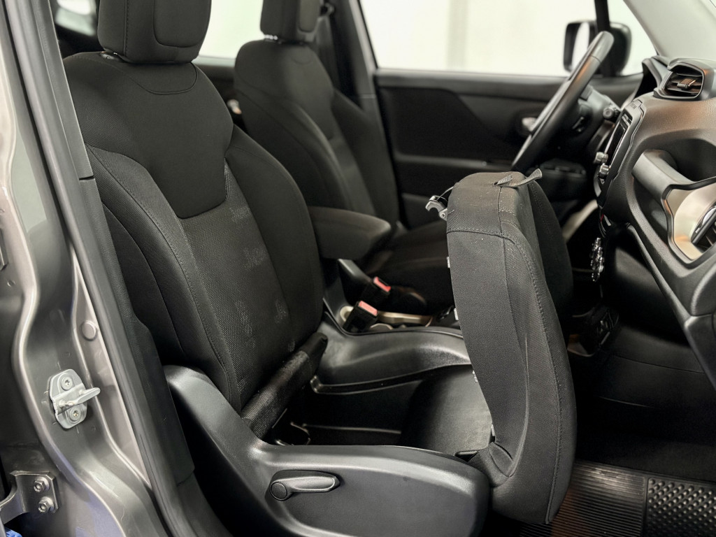 Imagem do veículo JEEP RENEGADE 1.8 16V FLEX SPORT 4P MANUAL