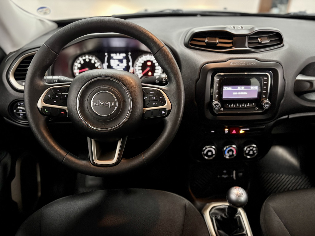 Imagem do veículo JEEP RENEGADE 1.8 16V FLEX SPORT 4P MANUAL