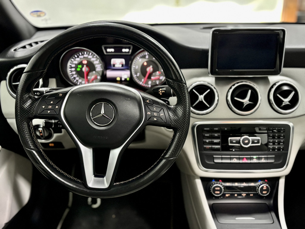Imagem do veículo MERCEDES-BENZ GLA 200 1.6 CGI VISION 16V TURBO GASOLINA 4P AUTOMÁTICO