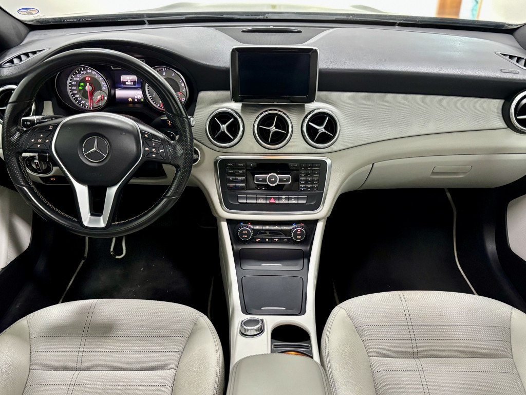 Imagem do veículo MERCEDES-BENZ GLA 200 1.6 CGI VISION 16V TURBO GASOLINA 4P AUTOMÁTICO