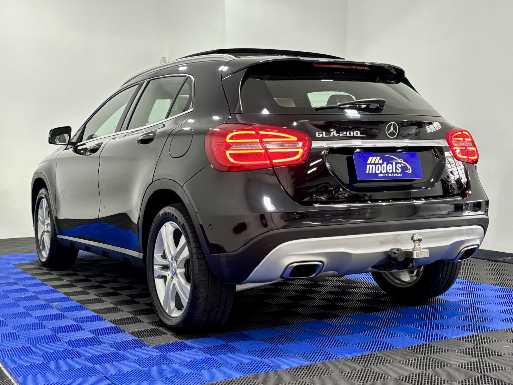 Imagem do veículo MERCEDES-BENZ GLA 200 1.6 CGI VISION 16V TURBO GASOLINA 4P AUTOMÁTICO