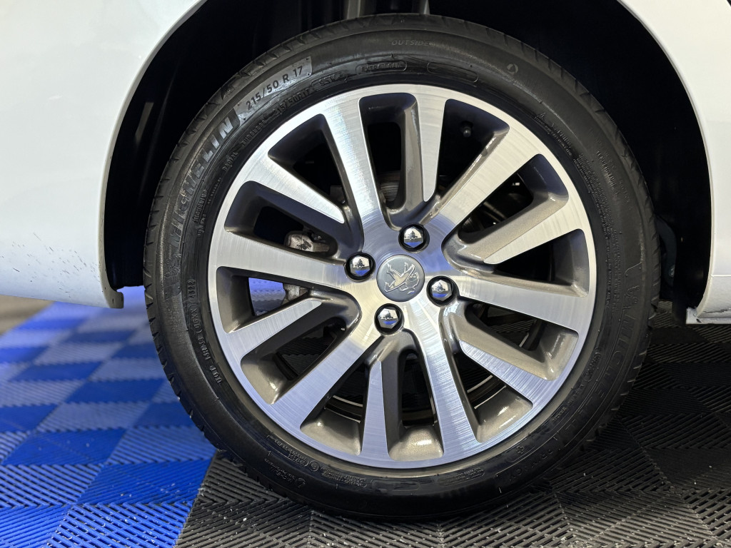 Imagem do veículo PEUGEOT 408 1.6 GRIFFE 16V TURBO FLEX 4P AUTOMÁTICO