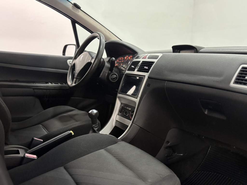 Imagem do veículo PEUGEOT 307 1.6 PRESENCE 16V FLEX 4P MANUAL