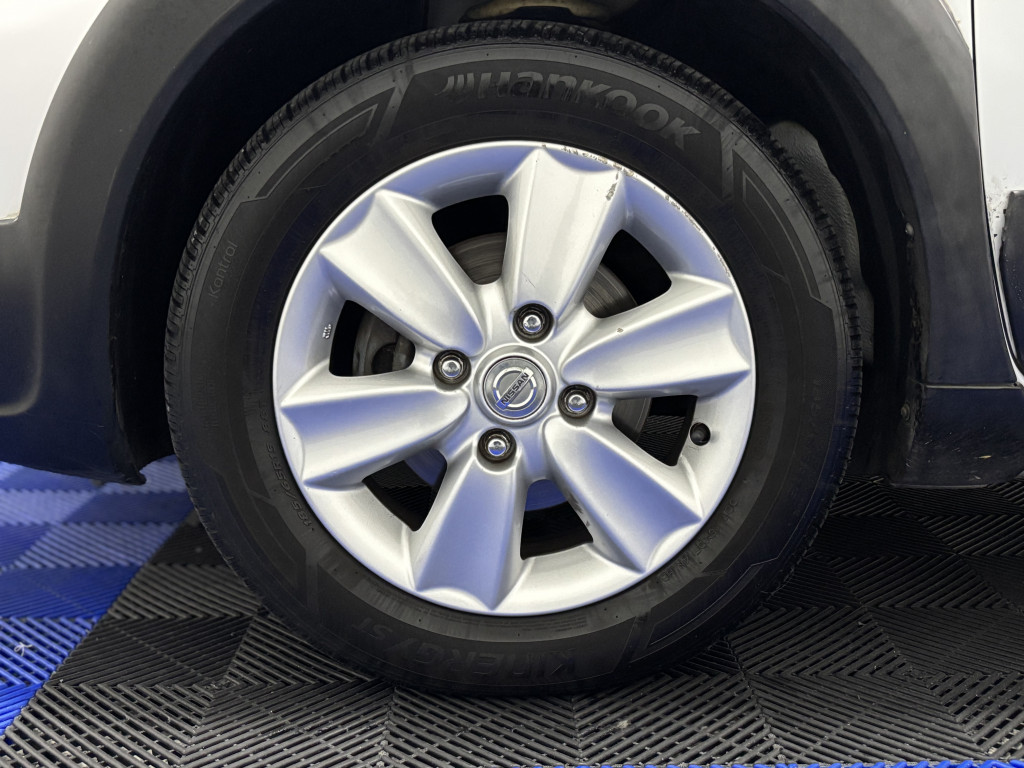 Imagem do veículo NISSAN LIVINA 1.8 SL X-GEAR 16V FLEX 4P AUTOMÁTICO