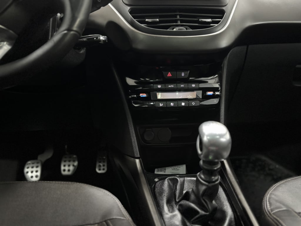 Imagem do veículo PEUGEOT 2008 1.6 16V THP FLEX GRIFFE 4P MANUAL