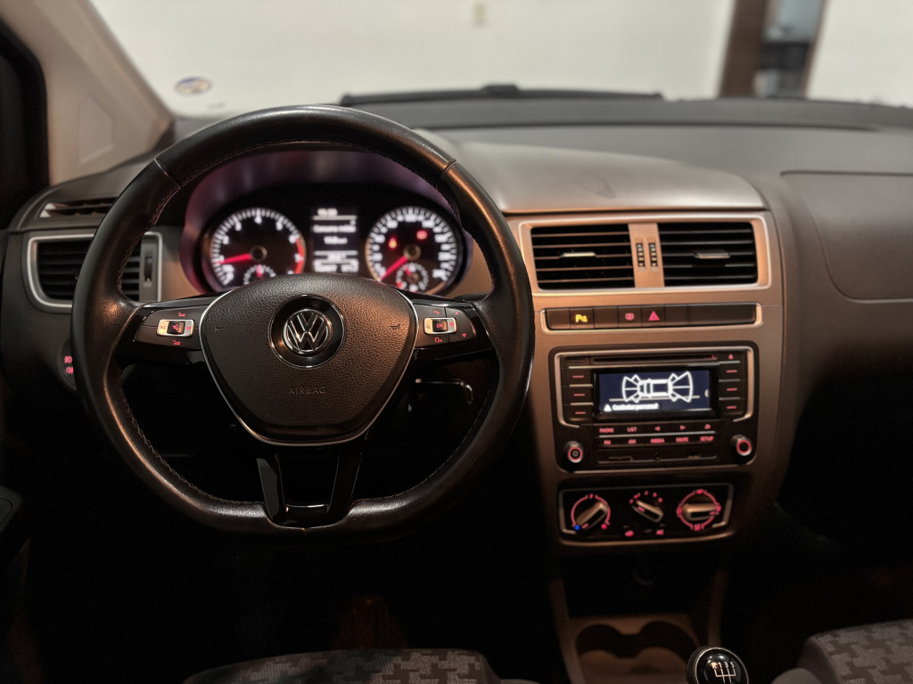 Imagem do veículo VOLKSWAGEN FOX 1.6 MSI COMFORTLINE 8V FLEX 4P MANUAL
