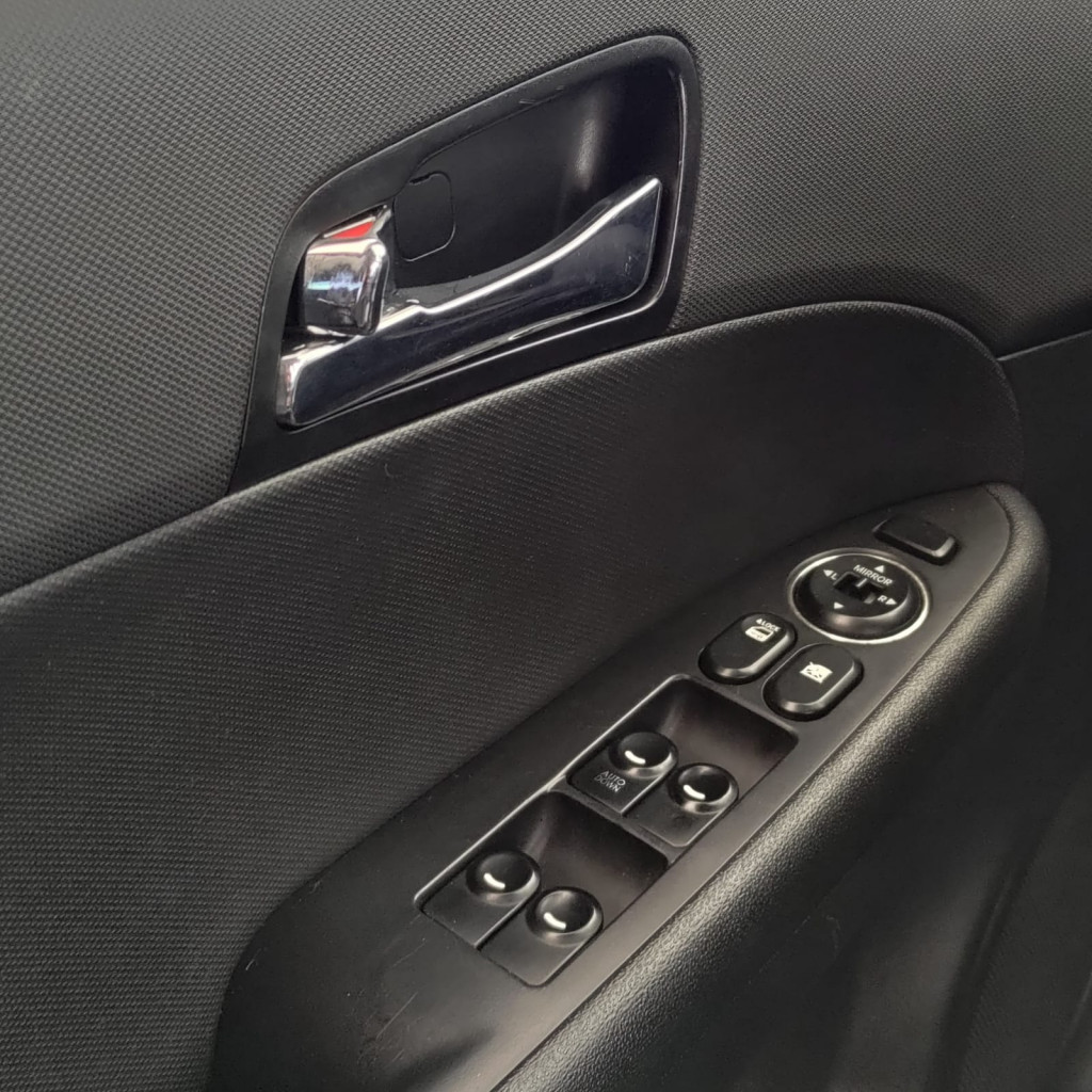 Imagem do veículo HYUNDAI I30 2.0 MPI 16V GASOLINA 4P MANUAL
