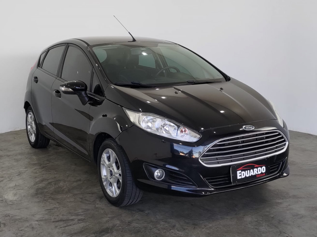 FORD FIESTA 1.6 SE HATCH 16V FLEX 4P POWERSHIFT