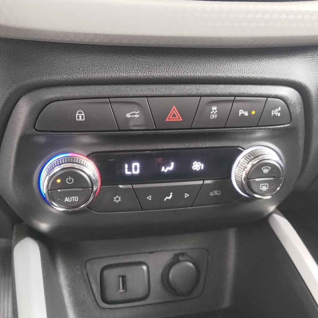 Imagem do veículo CHEVROLET ONIX 1.0 TURBO FLEX PLUS PREMIER AUTOMÁTICO