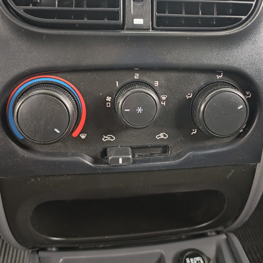 Imagem do veículo FIAT STRADA 1.4 MPI HARD WORKING CD 8V FLEX 3P MANUAL