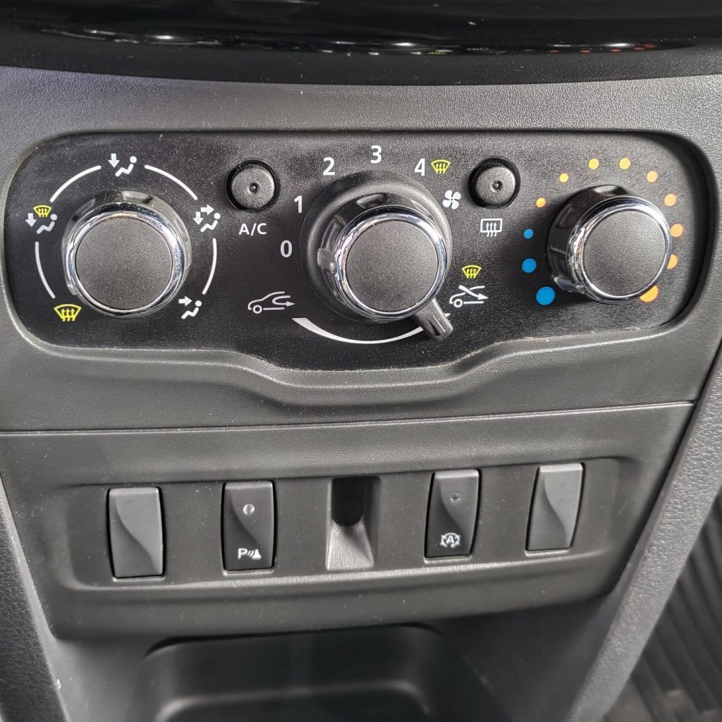 Imagem do veículo RENAULT LOGAN 1.6 16V SCE FLEX ZEN MANUAL