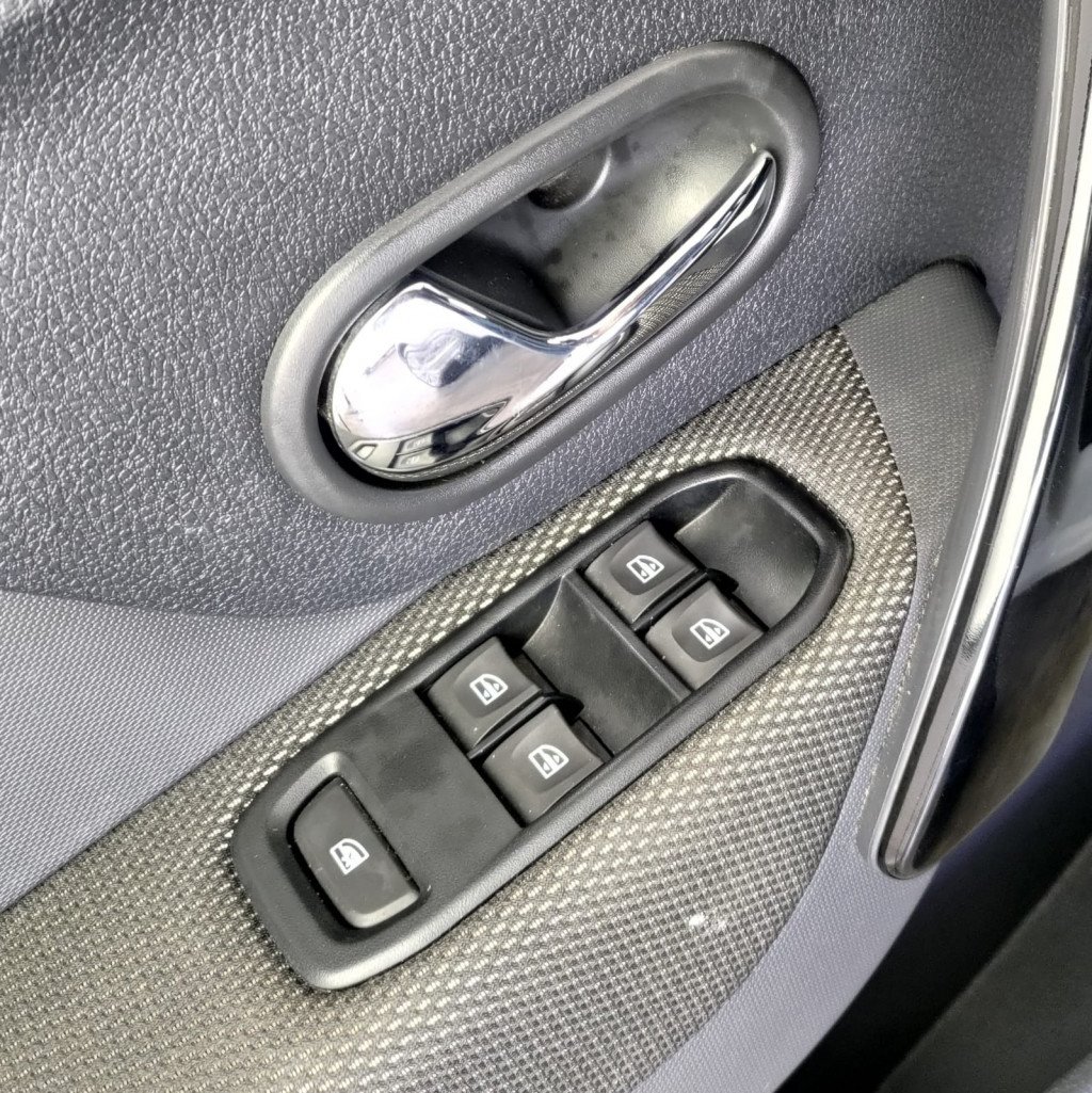Imagem do veículo RENAULT LOGAN 1.6 16V SCE FLEX ZEN MANUAL