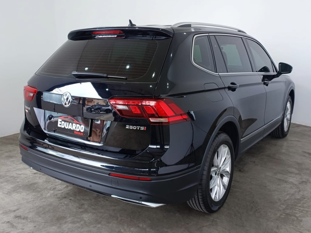 Imagem do veículo VOLKSWAGEN TIGUAN 1.4 250 TSI TOTAL FLEX ALLSPACE COMFORTLINE TIPTRONIC