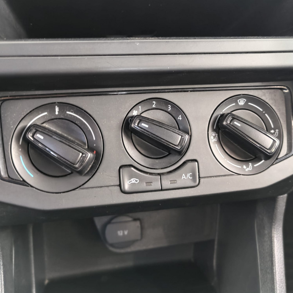 Imagem do veículo VOLKSWAGEN VOYAGE 1.6 MSI TOTALFLEX 4P MANUAL
