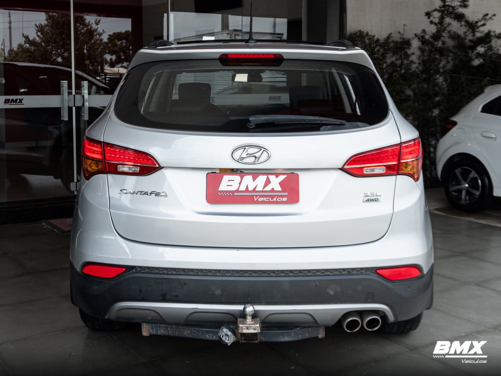 Imagem do veículo HYUNDAI SANTA FÉ 3.3 MPFI 4X4 7 LUGARES V6 270CV GASOLINA 4P AUTOMÁTICO