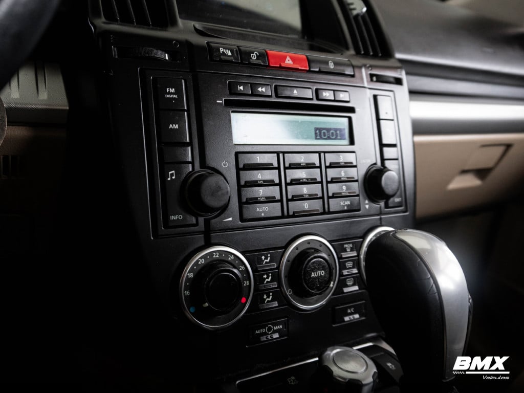 Imagem do veículo LAND ROVER FREELANDER 2 2.2 SE SD4 16V TURBO DIESEL 4P AUTOMÁTICO