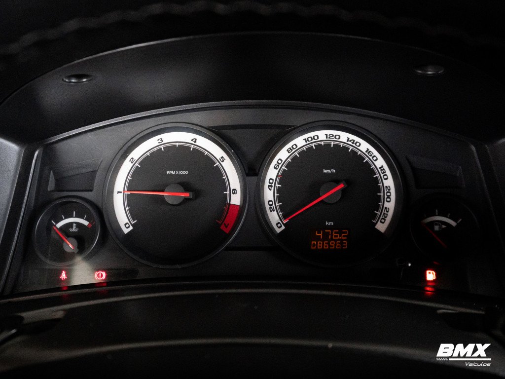 Imagem do veículo CHEVROLET VECTRA 2.0 MPFI GT HATCH 8V FLEX 4P MANUAL