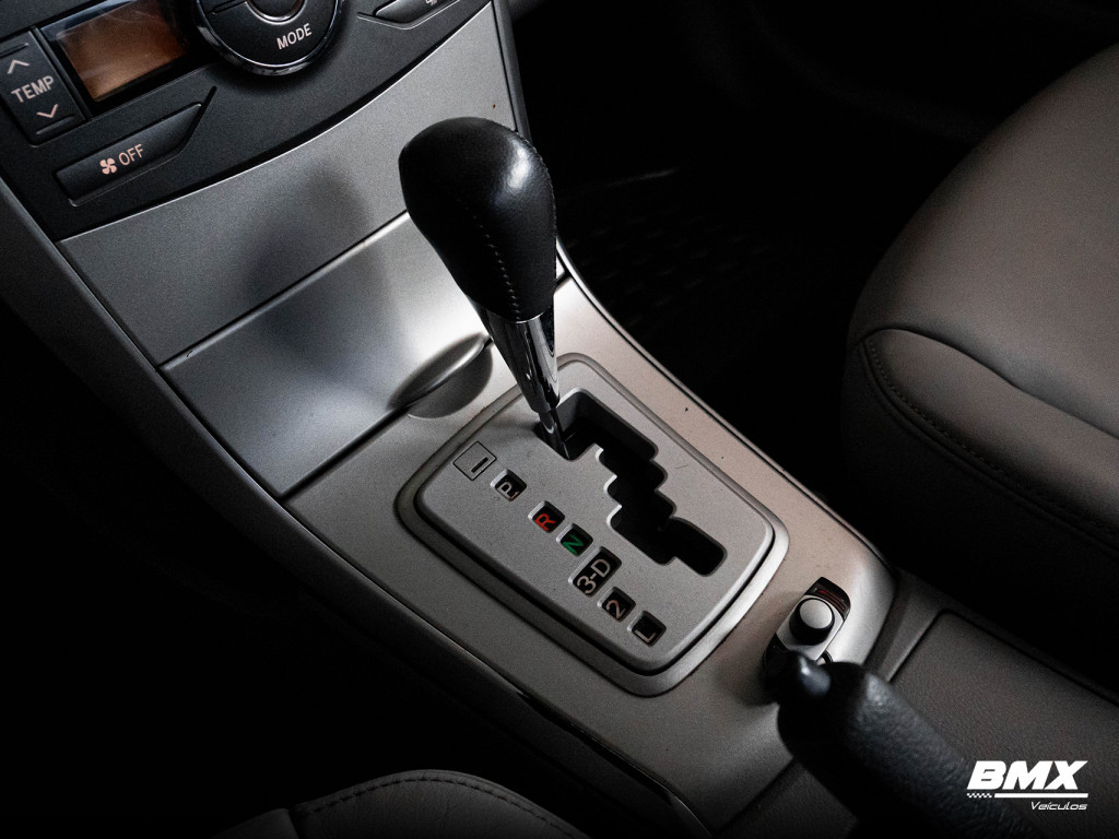 Imagem do veículo TOYOTA COROLLA 1.8 XEI 16V FLEX 4P AUTOMÁTICO